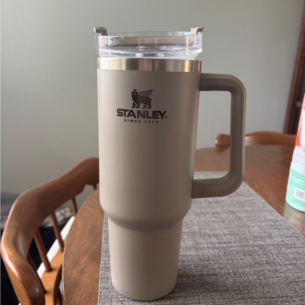 Stanley 40oz tumbler
